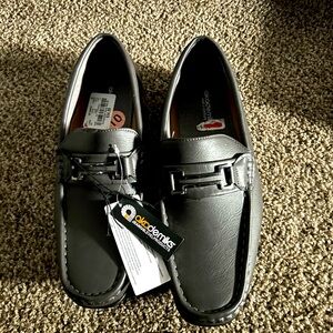 Men’s dress shoes
